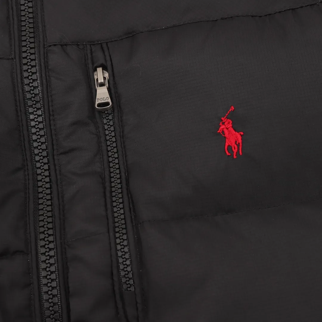 🅿️720 RALPH LAUREN/Ralph Lauren 24FW R51 pony logo embroidered down vest-paint black/matte black/matte navy Full of high-end look and feel, simple but not simple. Whether it is the fabric material or the overall outline, it has both fashionable styling and good cold-proof effect, and brings a comfortable wearing experience and feeling. It can concave shape and keep warm, three-dimensional and full, highly practical, filled with white duck down inside, same style for men and women, three-label customized accessories SIZE: M-XXL